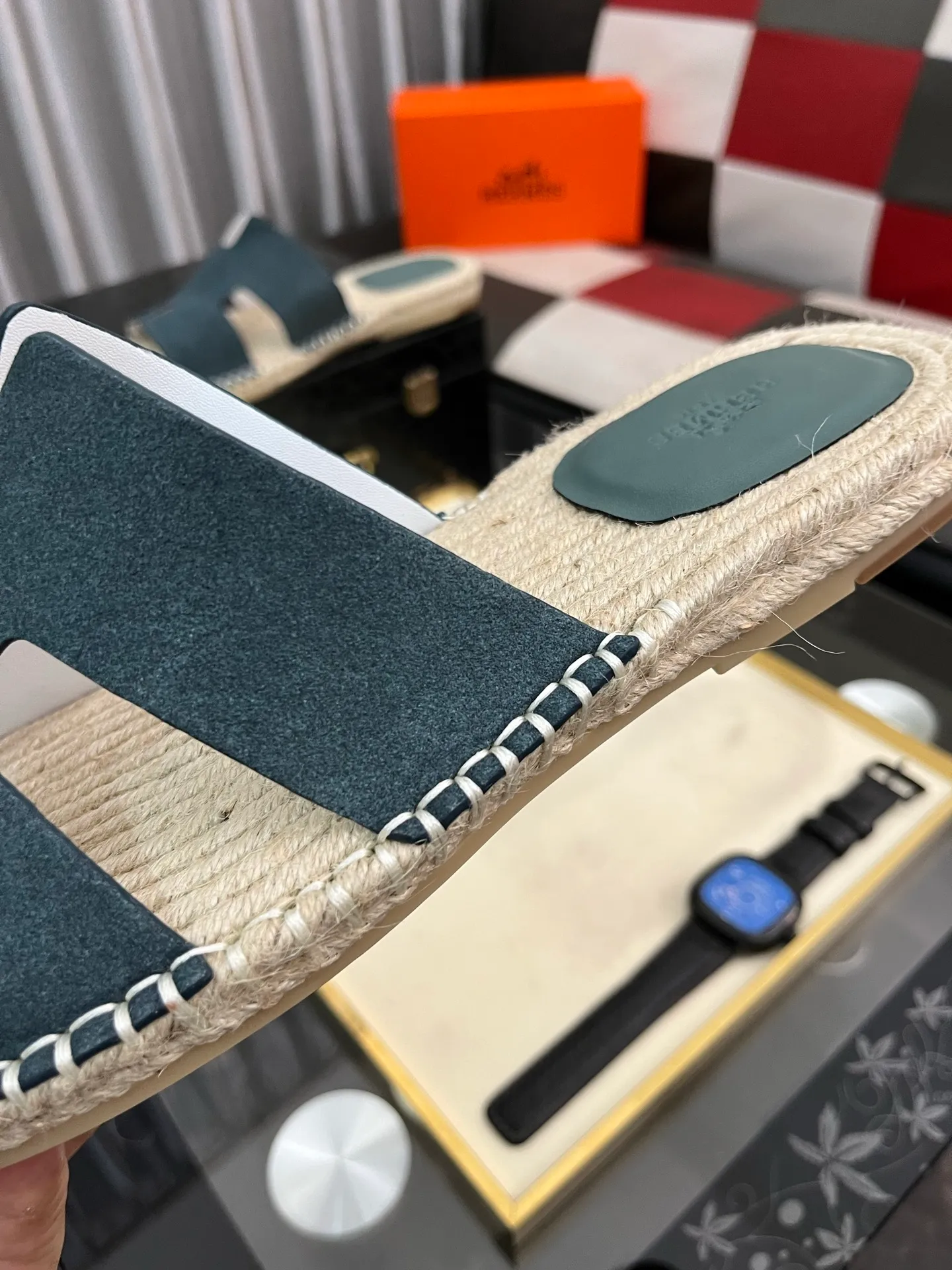 Men's shoes 💰320⌚️⌚️《HERMES》Hermès 💁♂️Men's casual slippers, quality comparison at counters🧚🏿♂️ The first layer of the upper is imported high mercerized matte, purely hand-drawn, raw rubber breathable and non-slip outsole, the lining is breathable and comfortable lambskin, the density is 100% comfortable, the original rubber outsole is wear-resistant and has a code number of 38-44. Can be customized 45-46-47